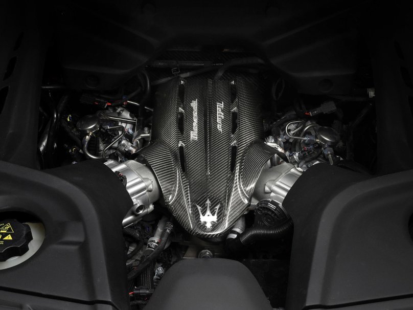 Maserati mc20 двигатель