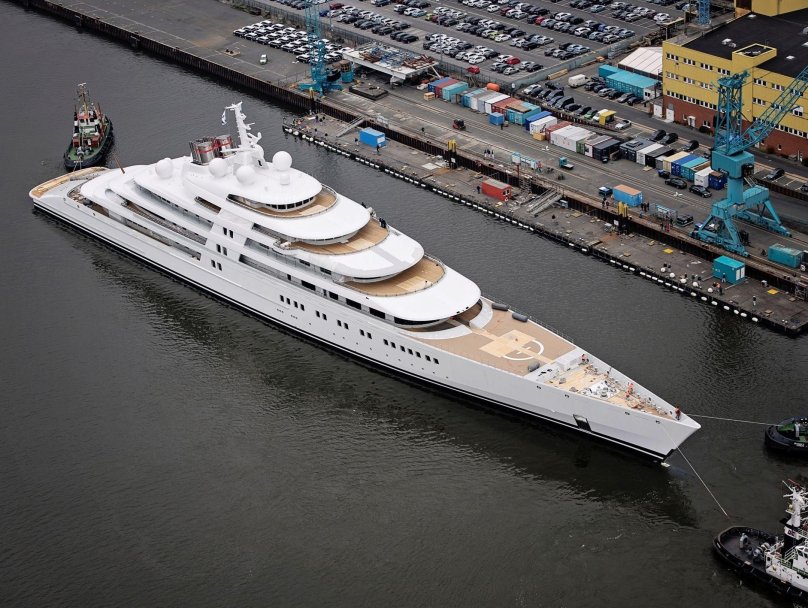 Самая большая яхта в мире Azzam