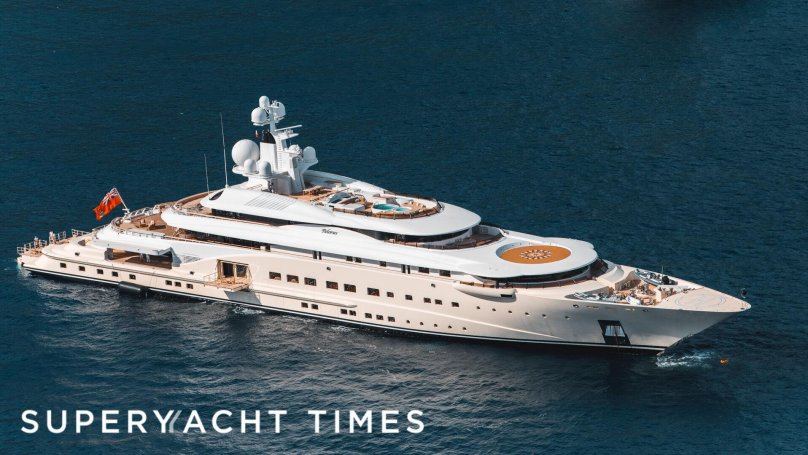 Мегаяхта Luna