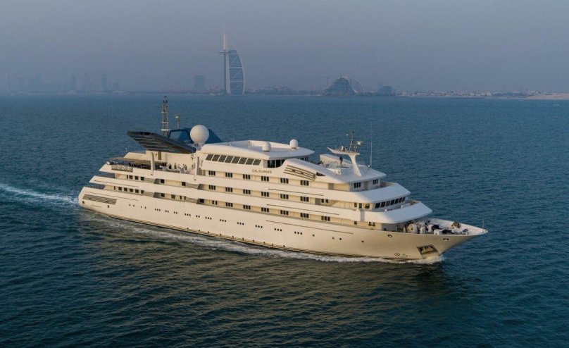 Мегаяхта Дубай