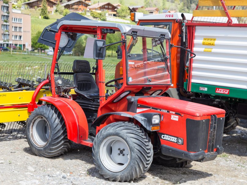 Трактор Antonio Carraro 4400 HST