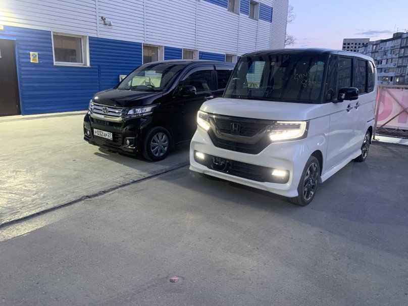 Хонда Айн бокс