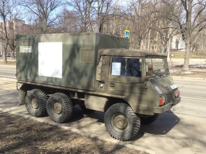 Внедорожник Pinzgauer 6x6