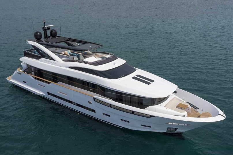 Яхта Джонсон 26