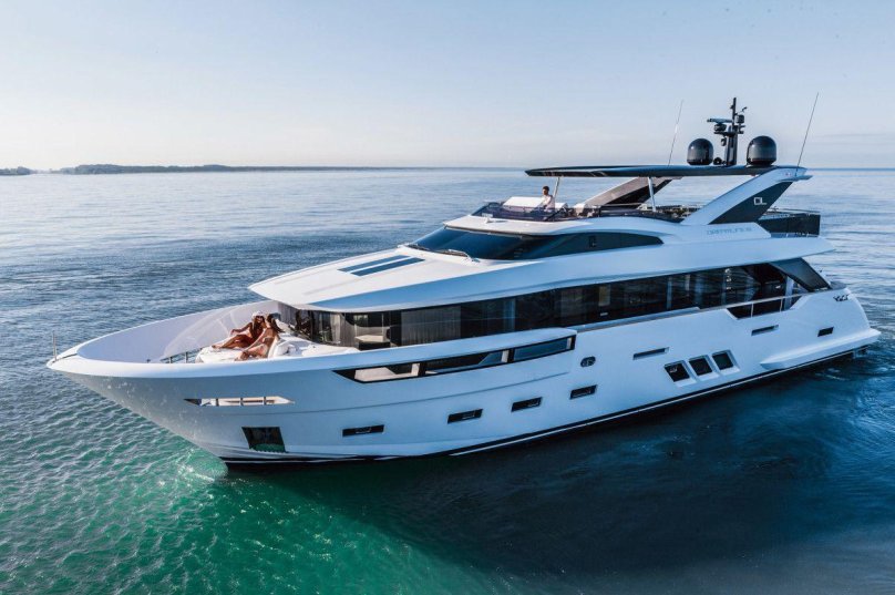 Яхта Admiral x Force 145