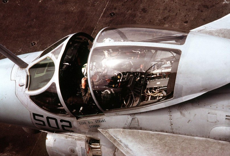 Интрудер бомбардировщик