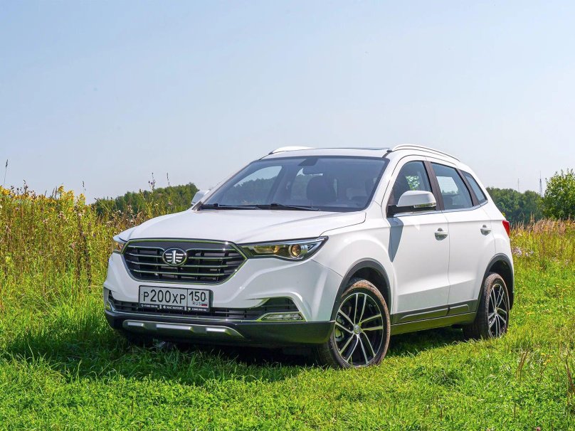 Кроссоверы FAW Besturn x40