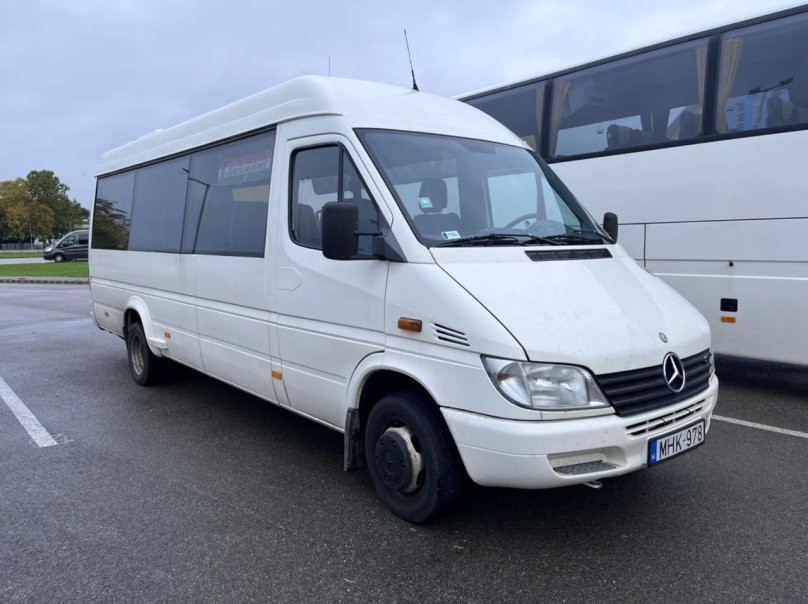Автобус Мерседес Спринтер