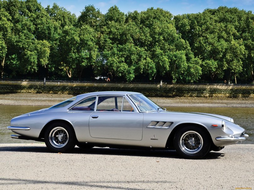 Ferrari 500 Superfast 1964