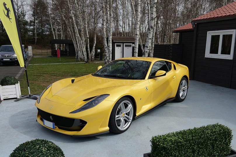 Ferrari 820 Superfast