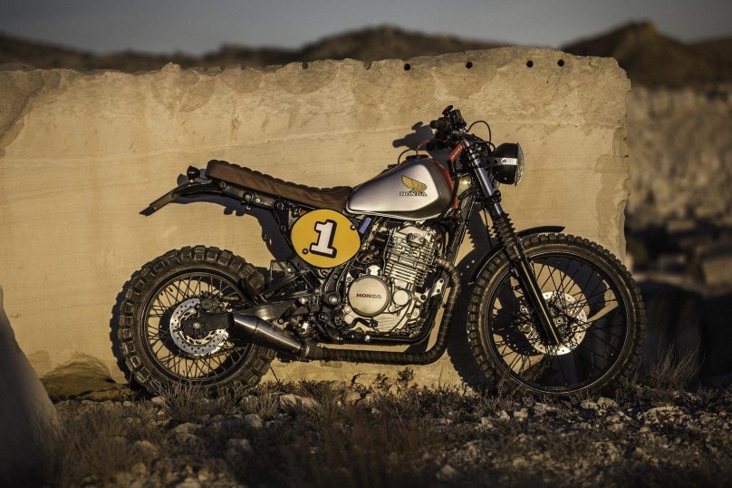 Honda Dominator 650 Scrambler