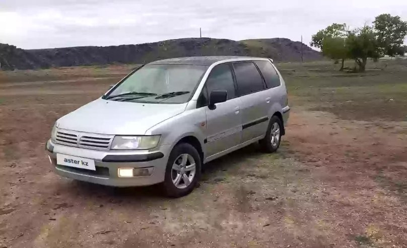 Митсубиси Шариот Грандис 1998