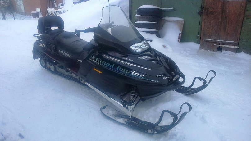 BRP Grand Touring 700