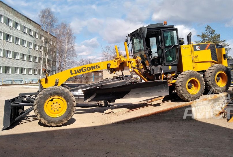 Автогрейдер Liugong 4215