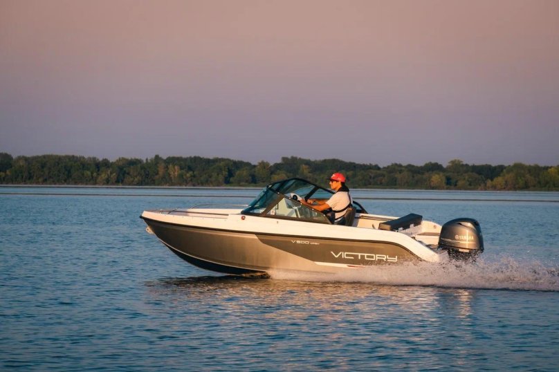 Катер Виктори 500