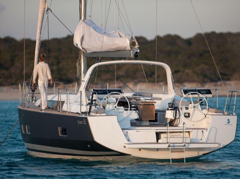 Парусная яхта Beneteau