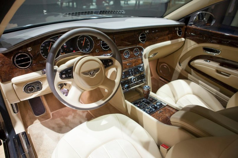 Bentley Mulsanne 2022 салон