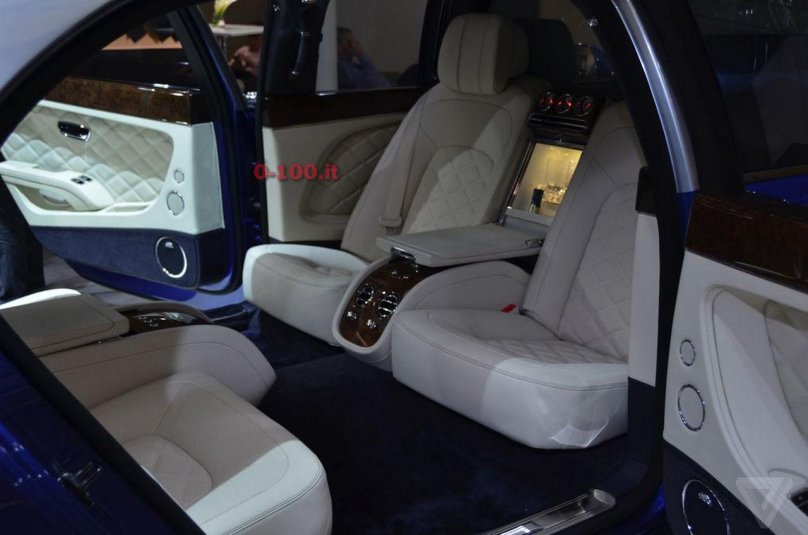 Bentley Mulsanne Grand Limousine 2022