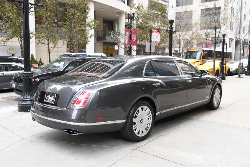 Bentley Mulsanne Grand Limousine