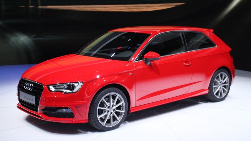 Ауди а3 хэтчбек красный