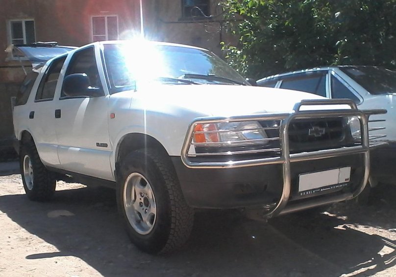 Шевроле блейзер с кенгурятником