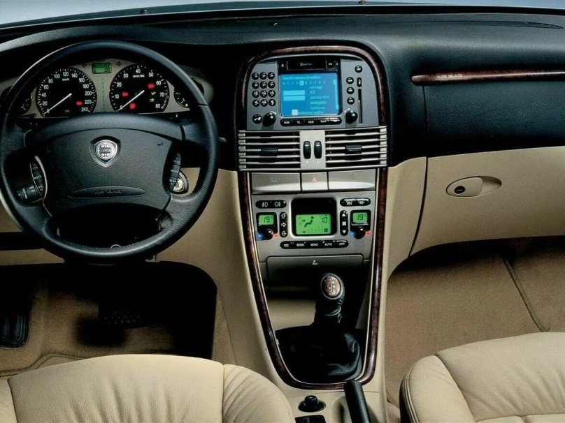 Lancia Lybra 1999 универсал салон
