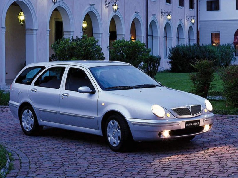Lancia Lybra 1999 универсал