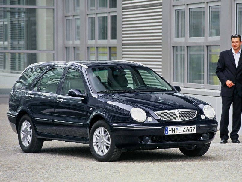Lancia Lybra 1999 универсал