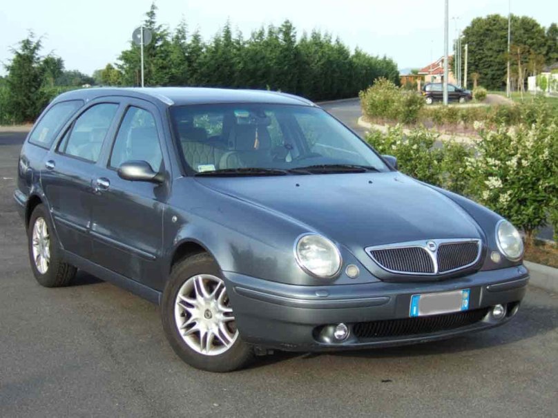 Lancia Lybra SW