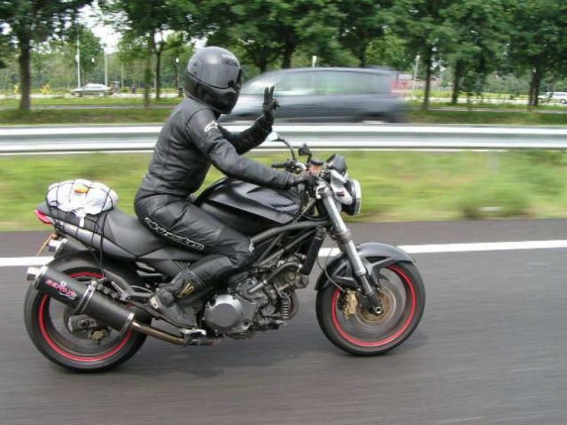 T1000 на мотоцикле