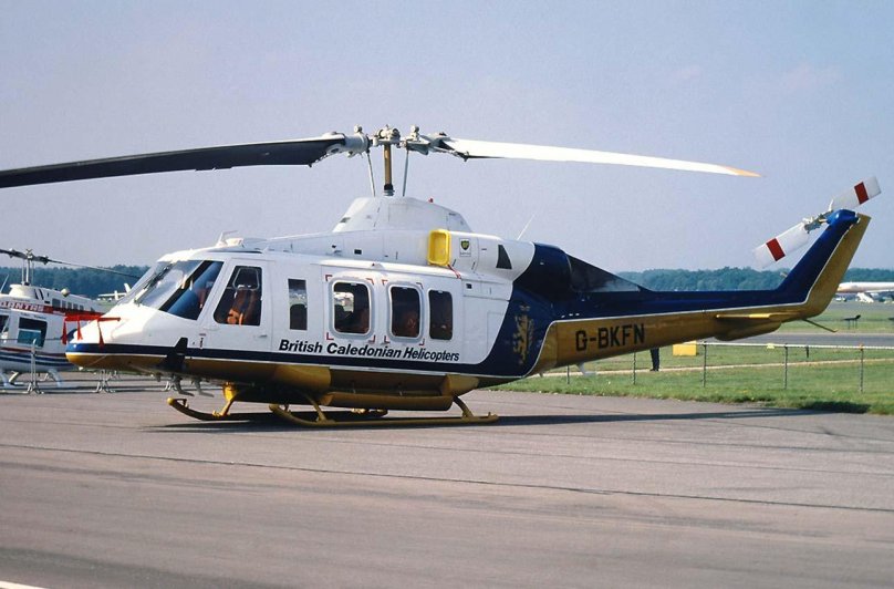 Bell 214st super transport