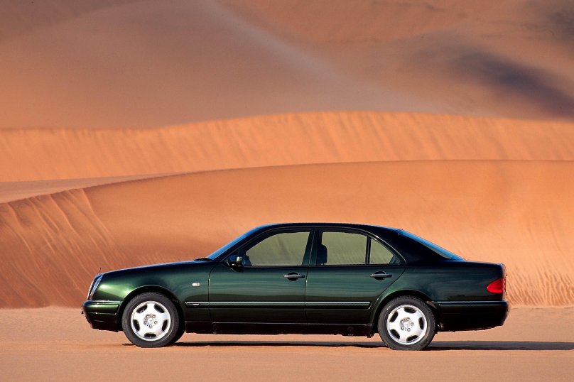 Mercedes Benz e230 w210