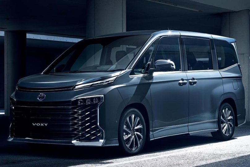 Toyota Voxy 2022