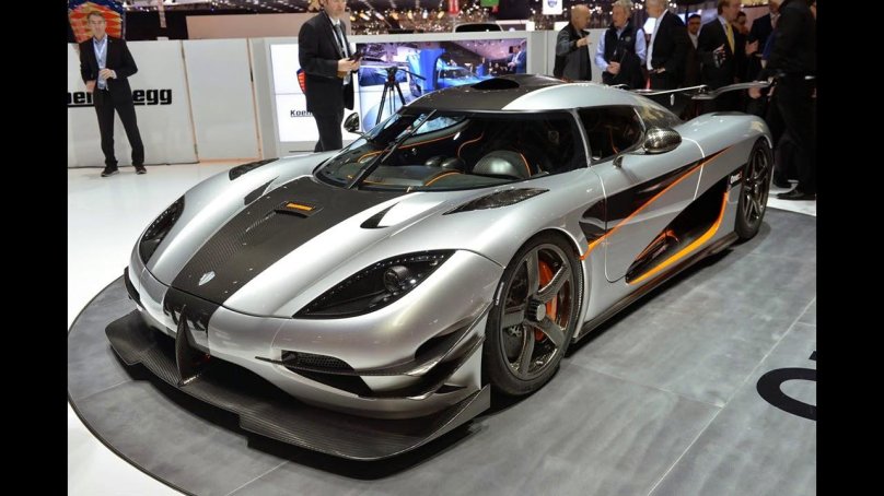Суперкар Кенигсегг АГЕРА