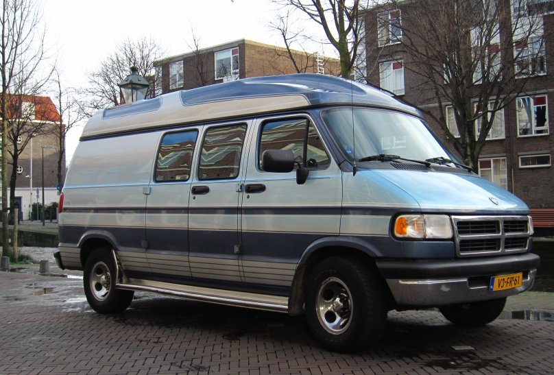 Dodge Ram van 2500