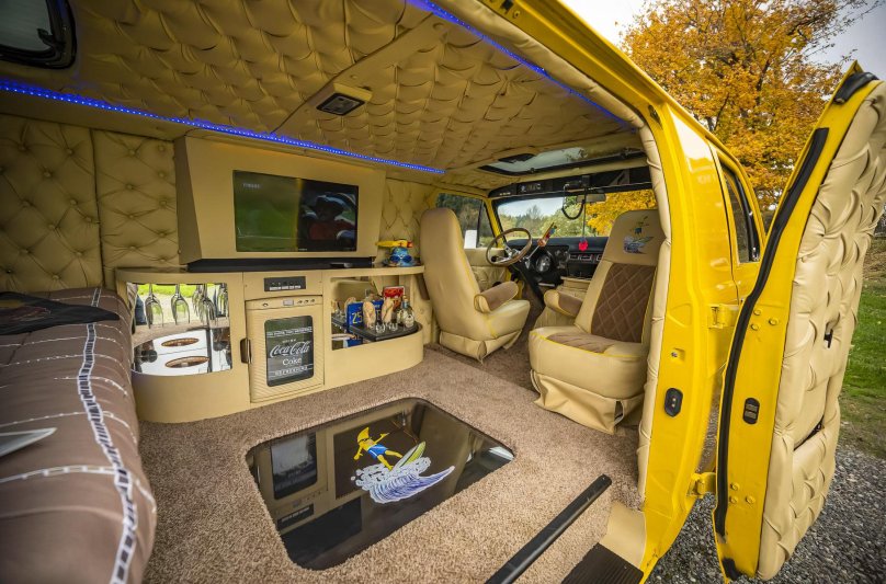 Додж минивэн салон