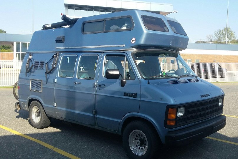 Dodge Ram van Camper