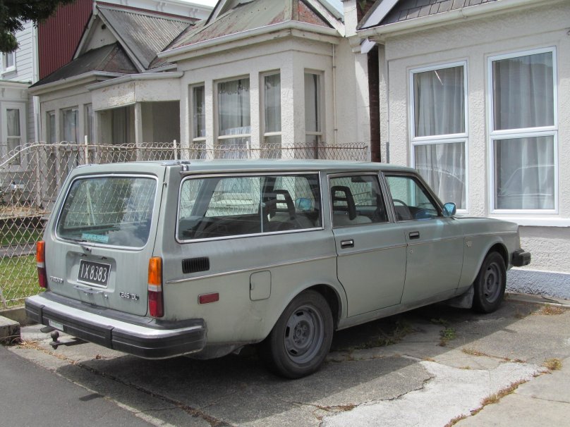 Volvo 245 DL Wagon