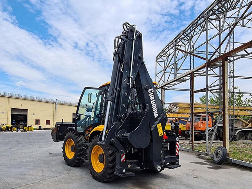 Cukurova 885 экскаватор погрузчик