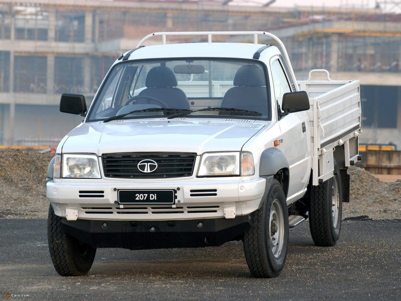 Машина Tata Telcoline