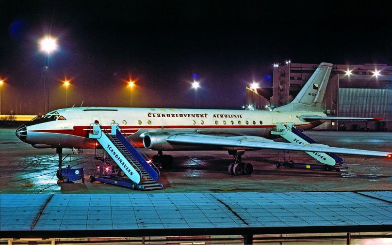 Ту-104 двухдвигательный реактивный самолёт