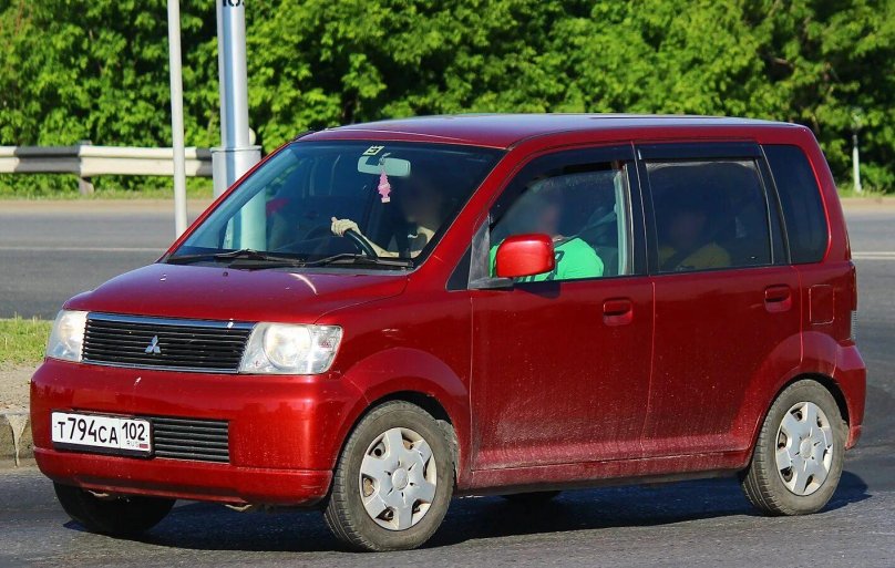 Mitsubishi Ek Wagon 1