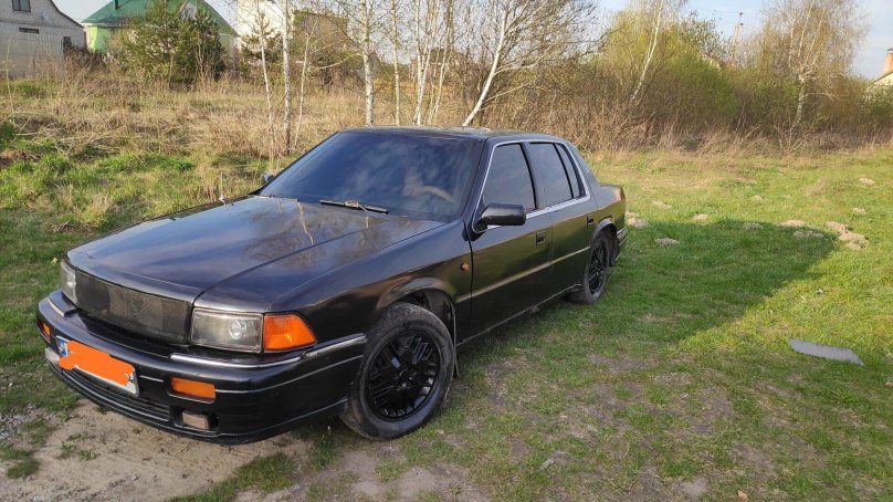 Крайслер Саратога 1990