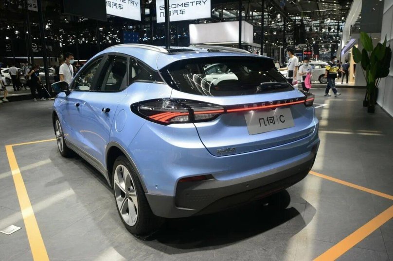 Электрокар Geely Geometry c