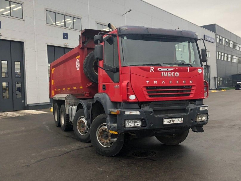 Ивеко трекер самосвал 2005