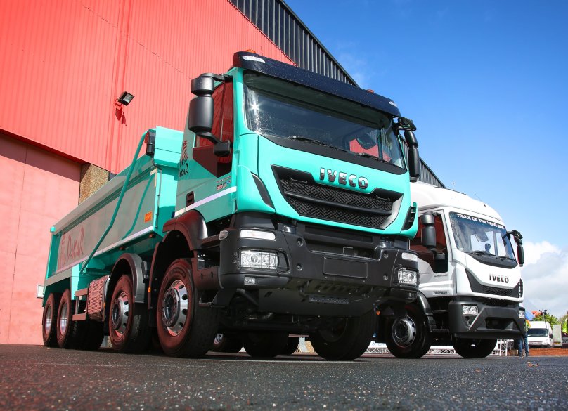 Ивеко Траккер