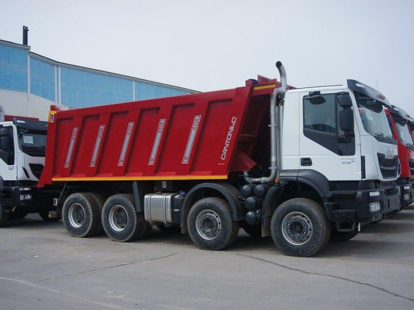 Iveco самосвал 8х4