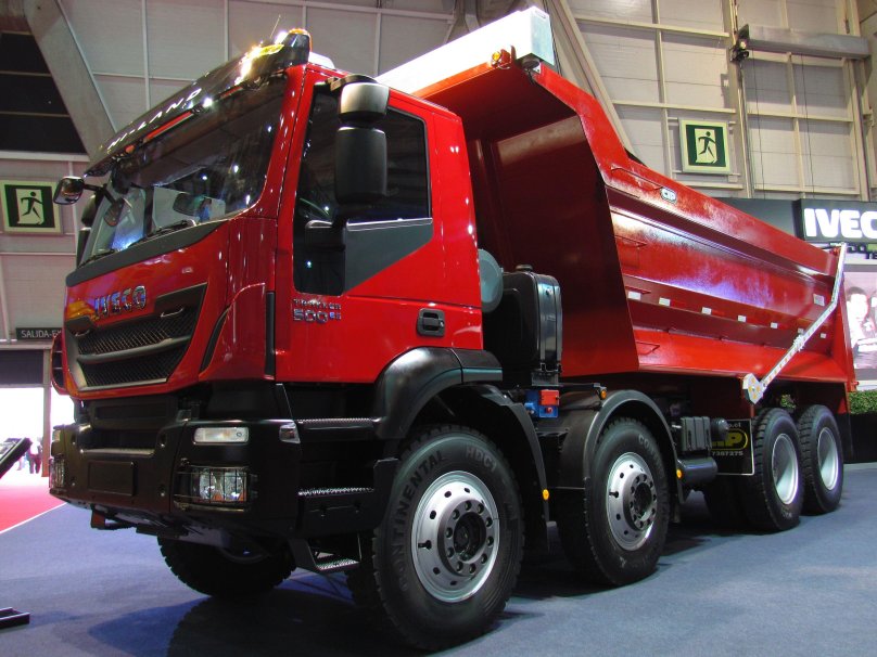 Iveco Trakker самосвал