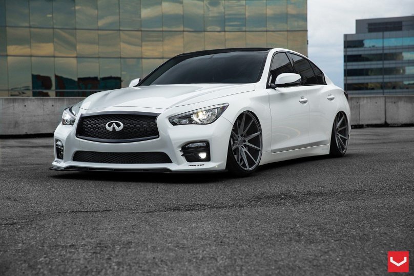 Infiniti q50 белый