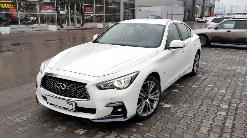 Infiniti q50 белый